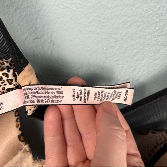 Victoria's Secret Leopard Print Uplift Semi Demi Bra Size 32C - Picture 6 of 8